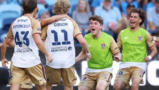 Match Report: Gibson The Hero as Jets go Four Clear