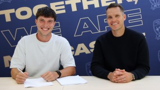 Angus Reid Signs Scholarship Deal